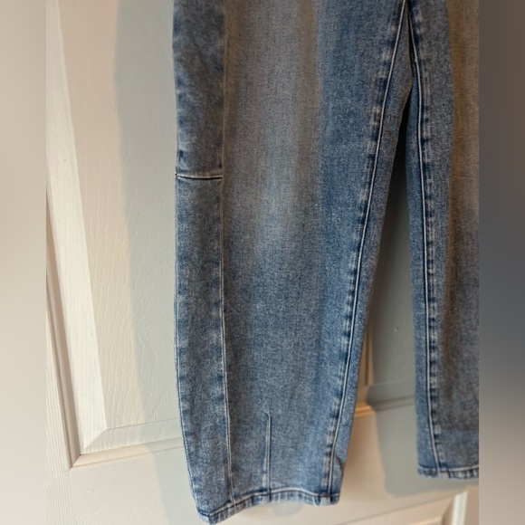 Risen Barrel Jeans - NWOT - Picture 2 of 3
